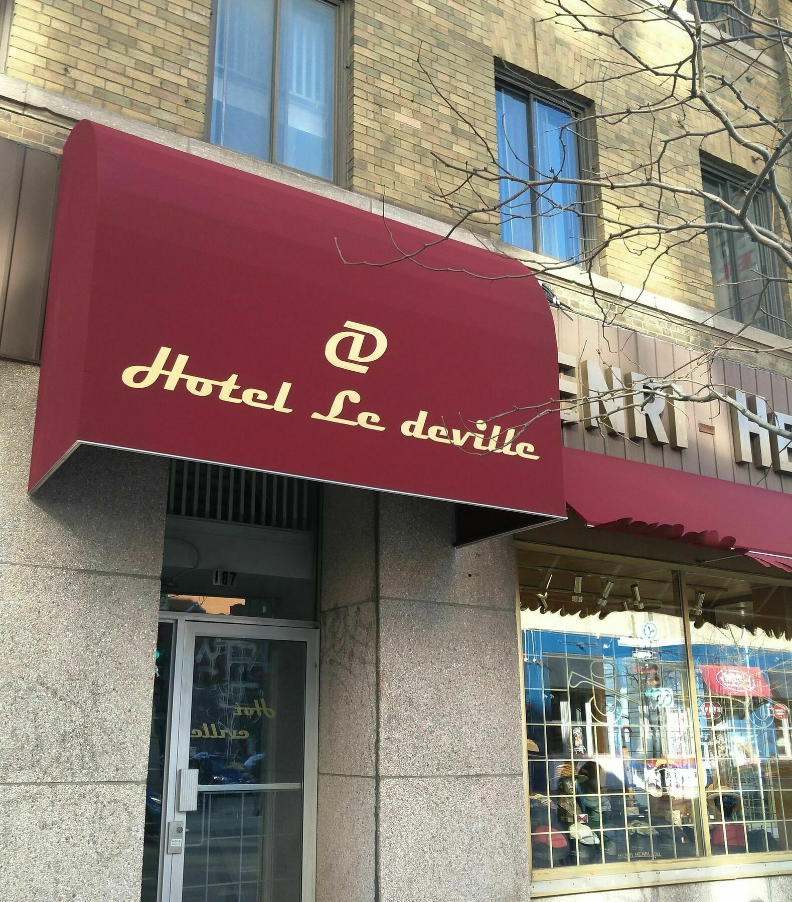 호텔 르 데빌 몬트리올 외부 사진